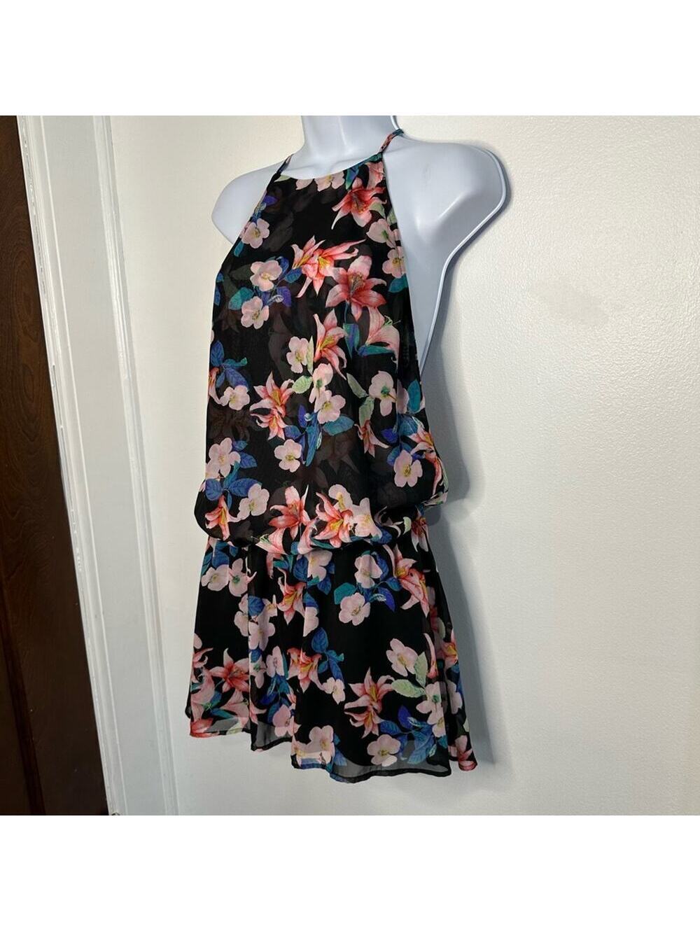 Show Me Your Mumu Hammock Halter Mini Dress in Hololumu Tropical, SM - Picture 4 of 8